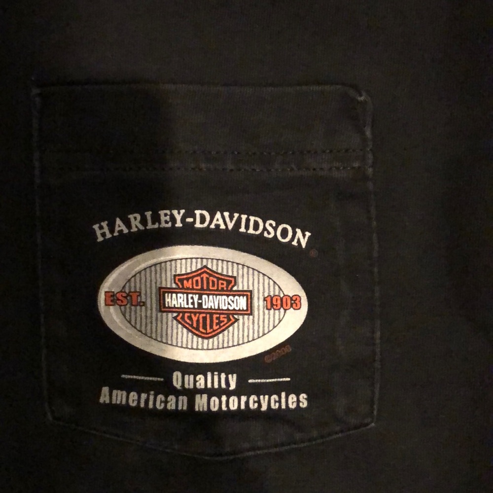 Harley-Davidson Button Tshirt large